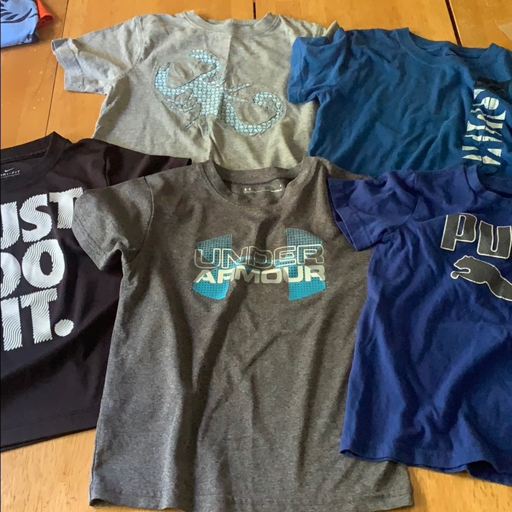 Boys lot 5 of shirts